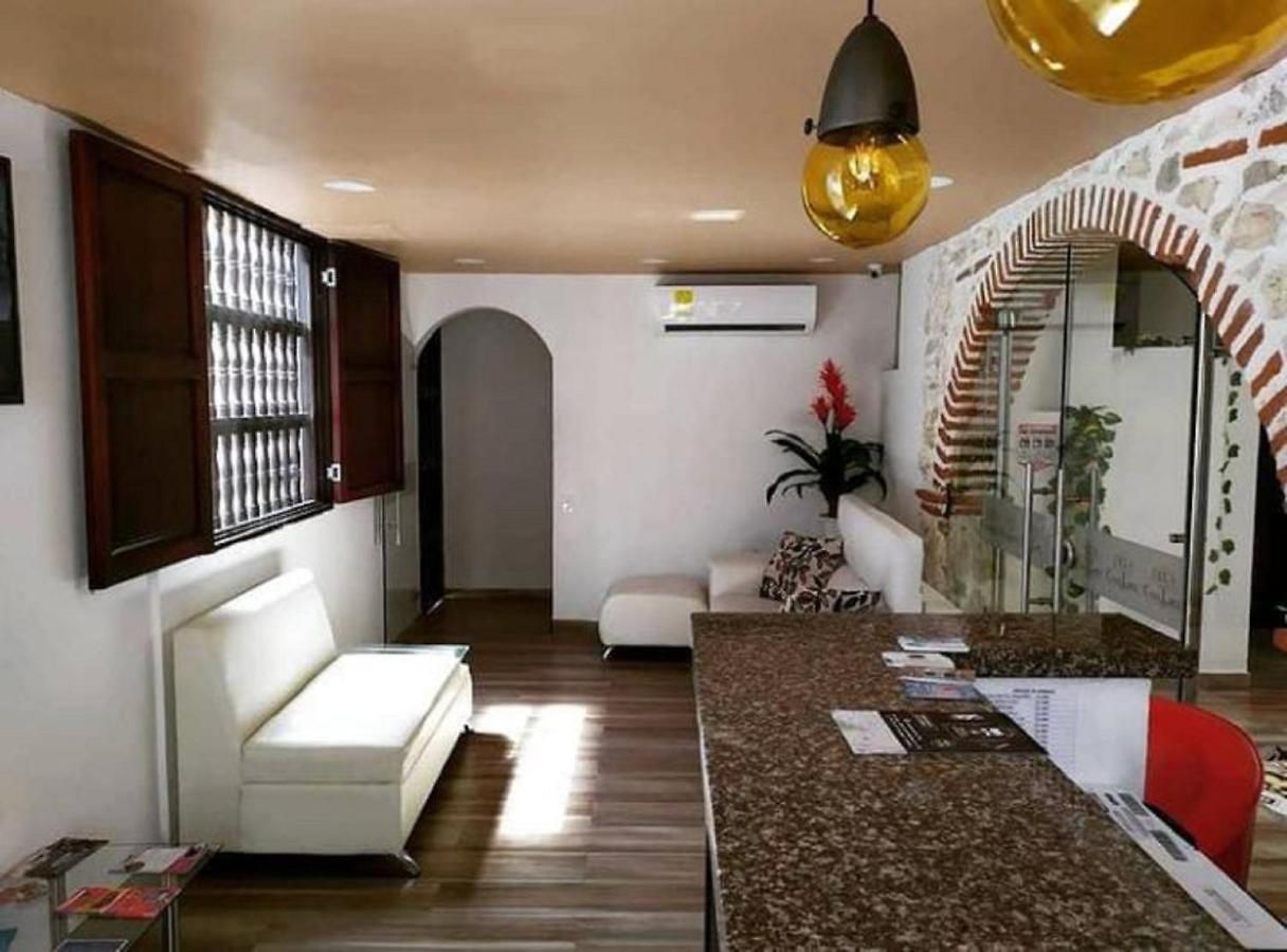 Hotel Cl En La Ciudad Antigua Con Desayuno Y A/a Cartagena