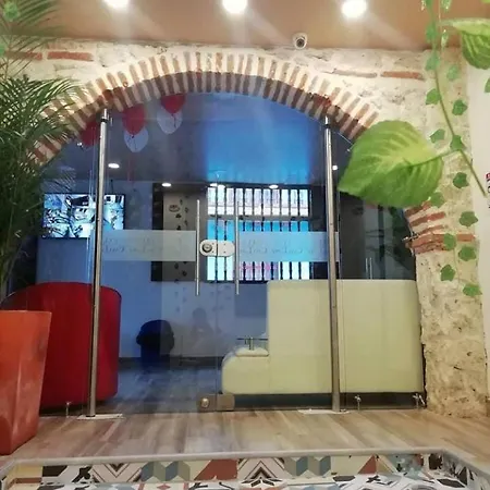 Cl En La Ciudad Antigua Con Desayuno Y A/a Cartagena